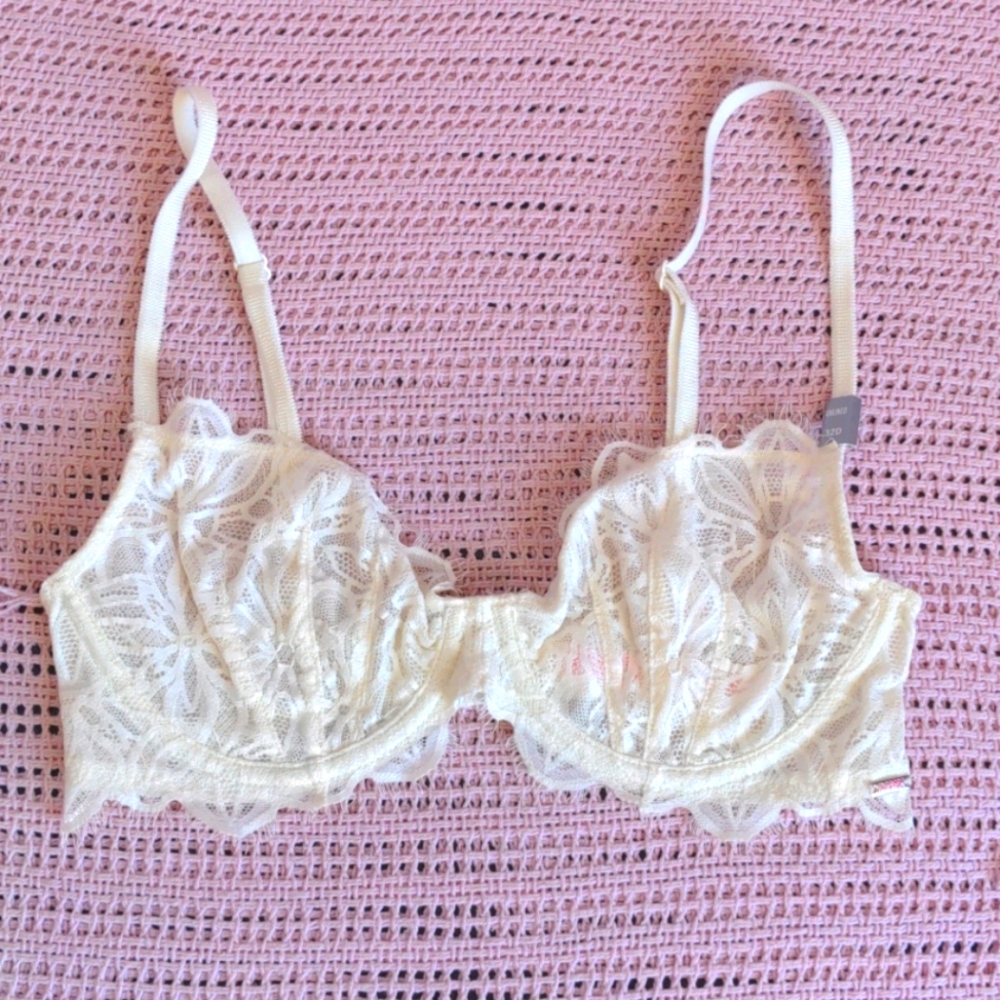 Lace bra